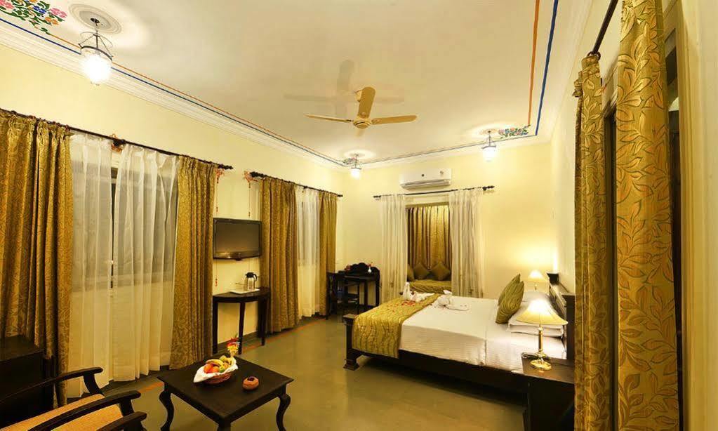 Hotel The Amargarh Udaipur Exterior foto